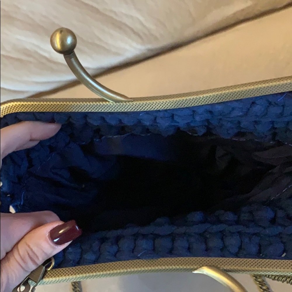 Handbags - Picture 3 of 3